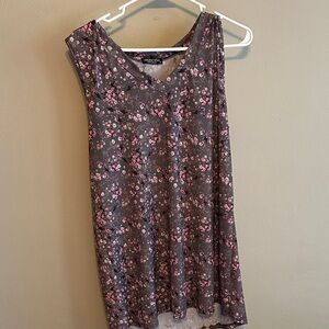 HEIMISH USA Floral Patterned Top